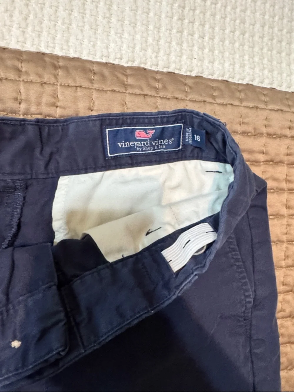 Vineyard Vines Blue Shorts size 16